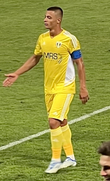 La echipele naționale “U 21”, “U 20” și “U 18”, prim-divizionara FC Petrolul Ploiești are numai câte un convocat. Doi sunt în lotul “lupilor”, iar al treilea – în eșalonul secund, împrumutat la Unirea Slobozia. În Cupa României, au jucat și alți “lupi” detașați prin țară