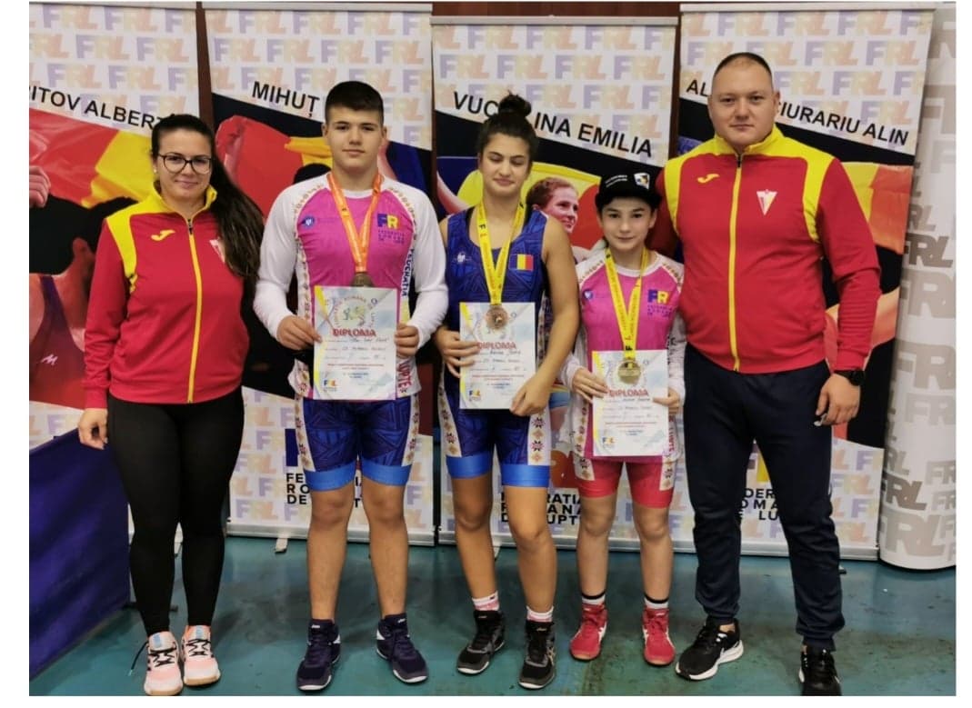 Ionuț și Andreea Pătru scot campioni la lupte pe bandă rulantă