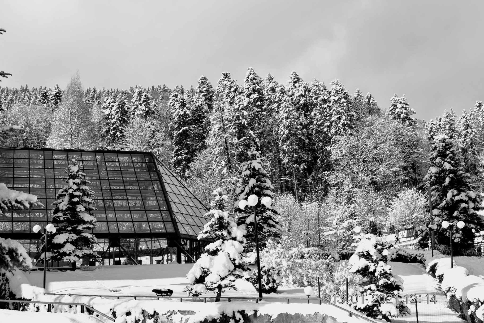 Oferte de Crăciun 2022 pe Valea Prahovei: ieftin, scump și foarte scump