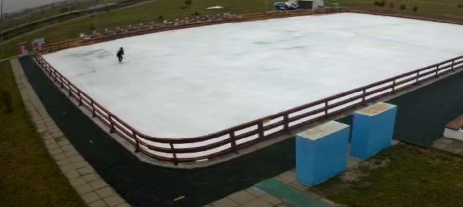 A fost deschis patinoarul de la Parcul Municipal Ploiești Vest