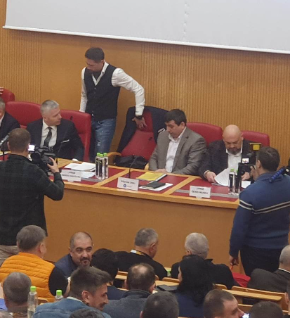 Norris Măgeanu a câștigat un nou mandat în fruntea Federației Române de Automobilism Sportiv Norris Măgeanu a câștigat un nou mandat în fruntea Federației Române de Automobilism Sportiv