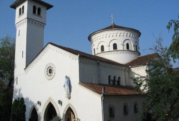 Procesiune stradală în Ploiești, de Sărbătoarea Catolică a Floriilor