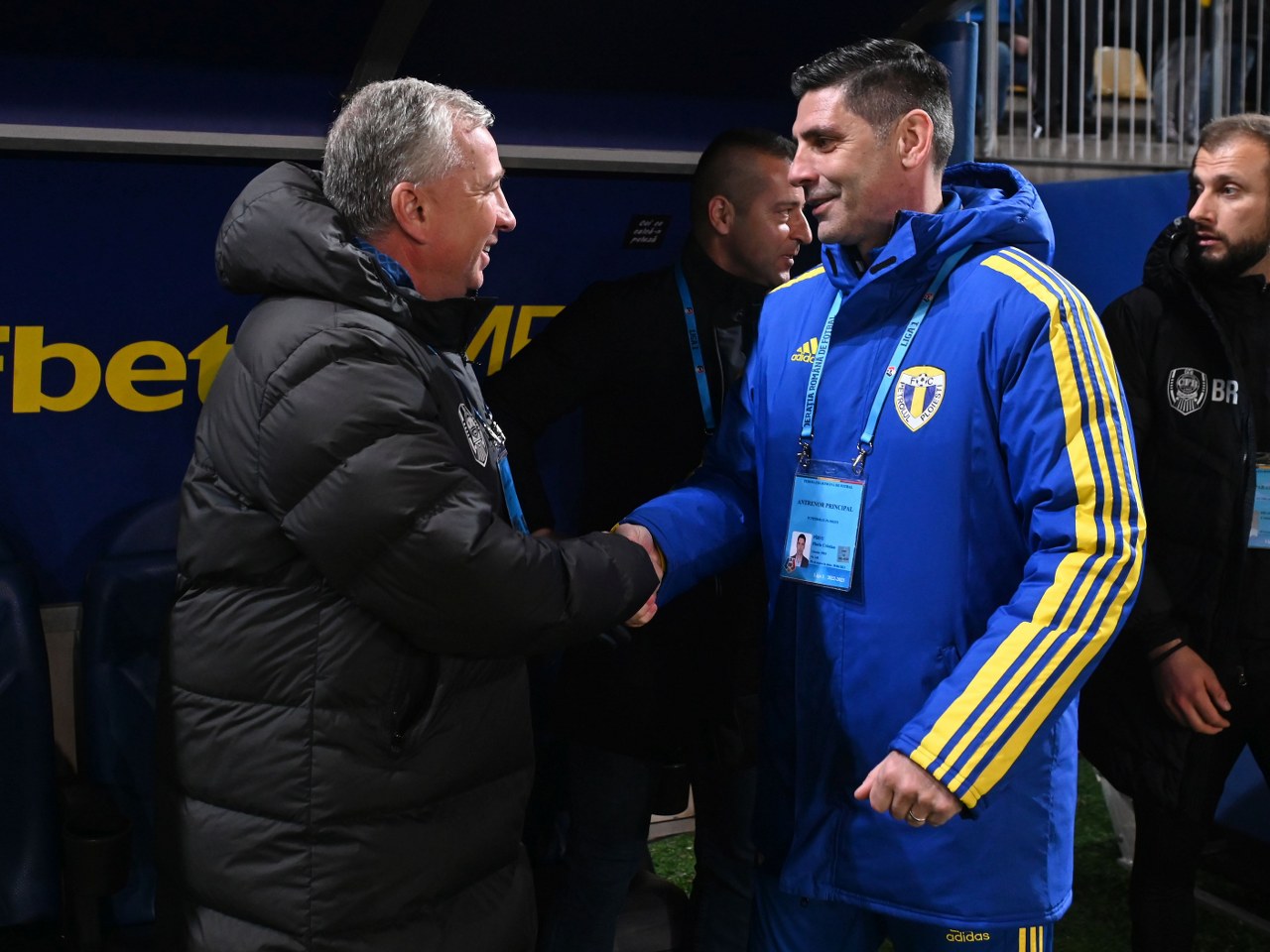 Cauzele depășirii – ca rezultat final – calculului hârtiei, în meciul FC Petrolul – CFR Cluj. Nu numai cinci absențe din “11”-le de start cel mai bun au decis un neverosimil 2-5, pe “Ilie Oană”!