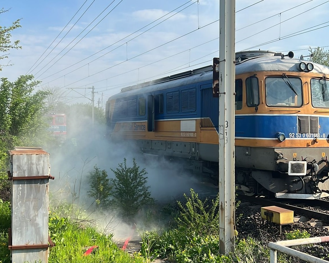 Incendiu la locomotiva unui tren, în Gara Crivina Incendiu la locomotiva unui tren, în Gara Crivina