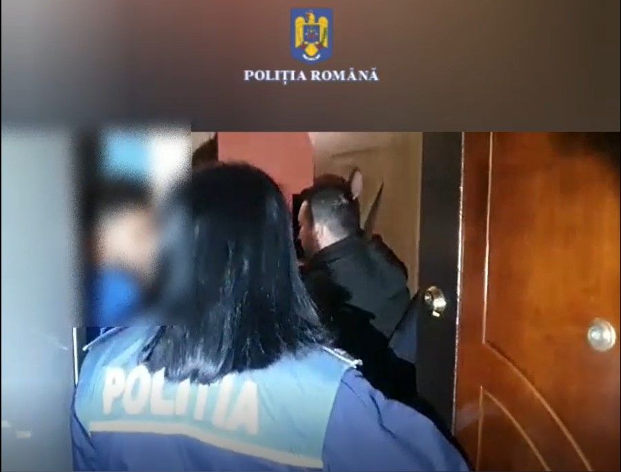 Percheziții în Ploiești la adolescenții care furau catalizatoare de la autoturisme parcate Percheziții în Ploiești la adolescenții care furau catalizatoare de la autoturisme parcate