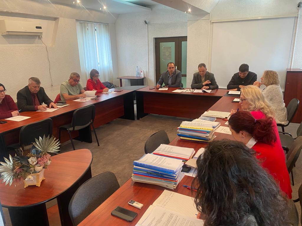 Şedinţă de Fond Funciar la Prefectură. Decizii privind mai multe localităţi prahovene Şedinţă de Fond Funciar la Prefectură. Decizii privind mai multe localităţi prahovene