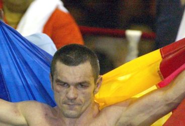 Unul dintre cei mai mari sportivi ai Ploieștilor, Prahovei și ai României, Leonard Doroftei, a împlinit 53 de ani, la numai trei zile după ce o altă legendă locală și națională, petrolistul Mircea Dridea, a bifat 86 de ani!