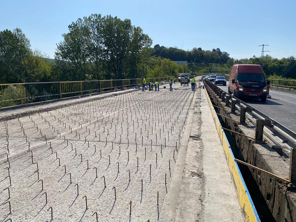 Stadiul lucrărilor la podul de pe DN1, peste râul Doftana, în Băneşti Stadiul lucrărilor la podul de pe DN1, peste râul Doftana, în Băneşti