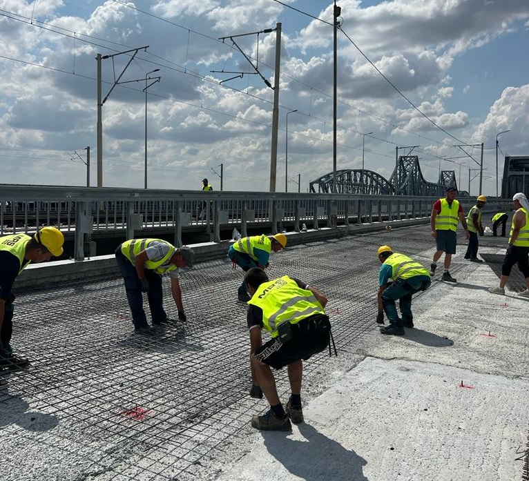 Trafic restricţionat pe A2, la Feteşti. Informaţii pentru cei care merg pe litoral Trafic restricţionat pe A2, la Feteşti. Informaţii pentru cei care merg pe litoral