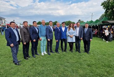 Comuna Păulești are mulți prieteni! Oaspeți oficiali la Sărbătoarea Cireșelor