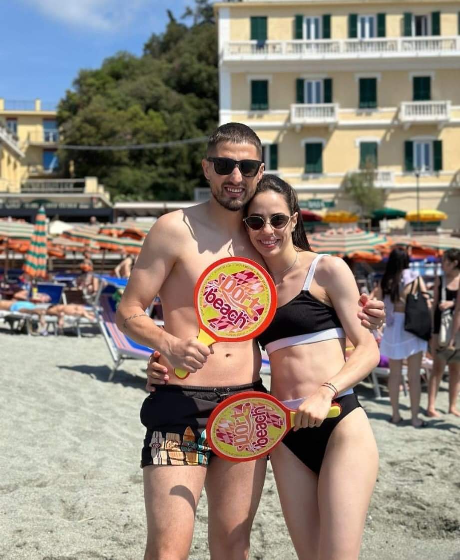 Familia de sportivi Sorina și Gicu Grozav a avut o vacanță de vis. De luni, fotbalistul, care a fost golgheterul Petrolului, revine însă la antrenamente