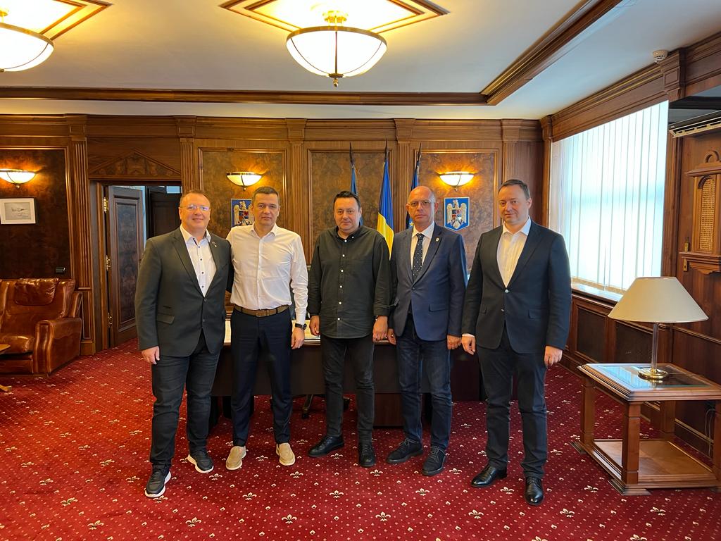 Andrei Volosevici, discuţii cu ministrul Transporturilor, Sorin Grindeanu, despre proiectele prioritare pentru Ploieşti Andrei Volosevici, discuţii cu ministrul Transporturilor, Sorin Grindeanu, despre proiectele prioritare pentru Ploieşti