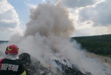 Măsurile luate de Garda de Mediu după incendiul de la depozitul de deşeuri din Boldeşti-Scăeni