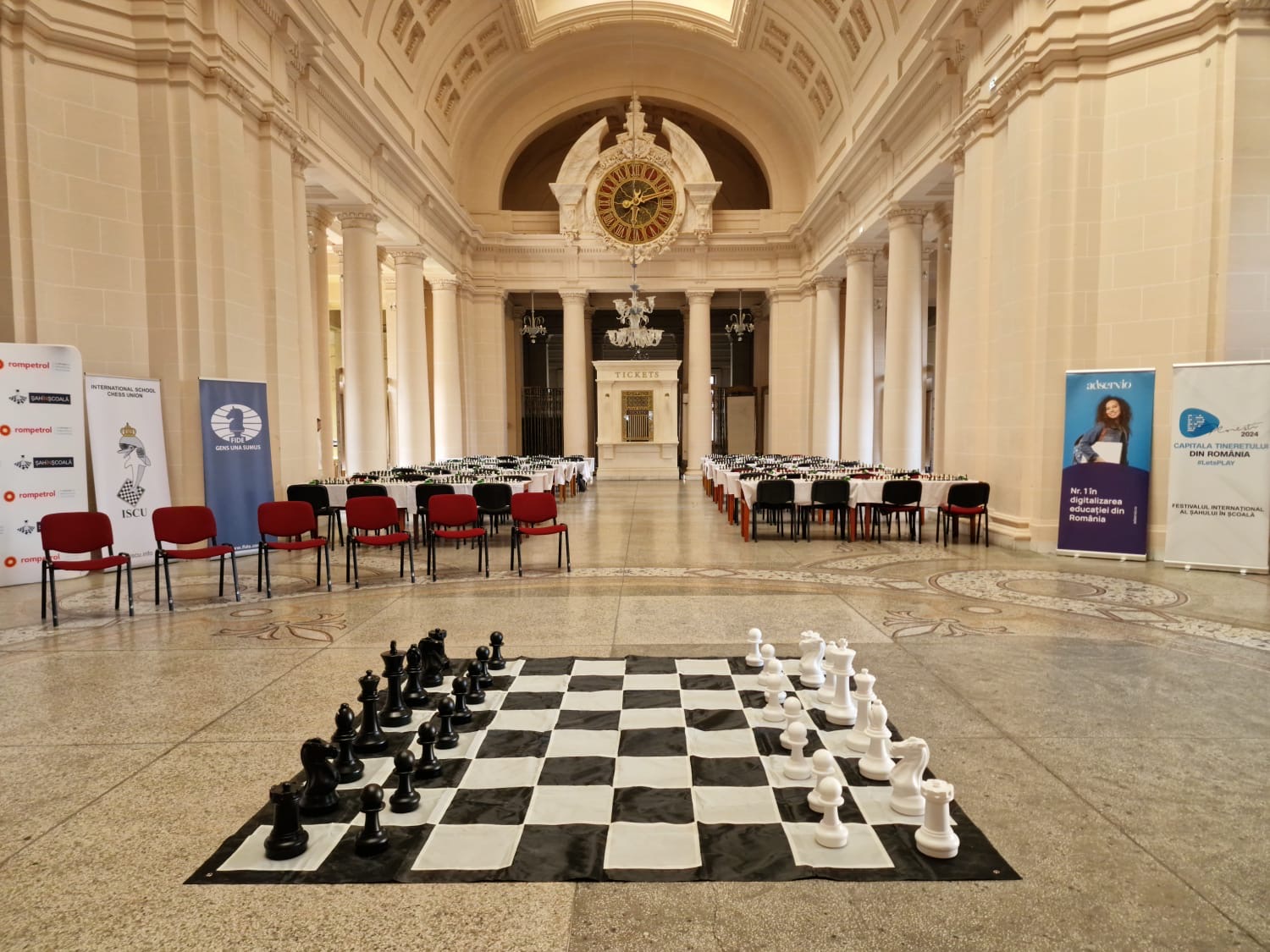 Rompetrol, partener al Festivalului Internațional al Șahului în Școală Rompetrol, partener al Festivalului Internațional al Șahului în Școală