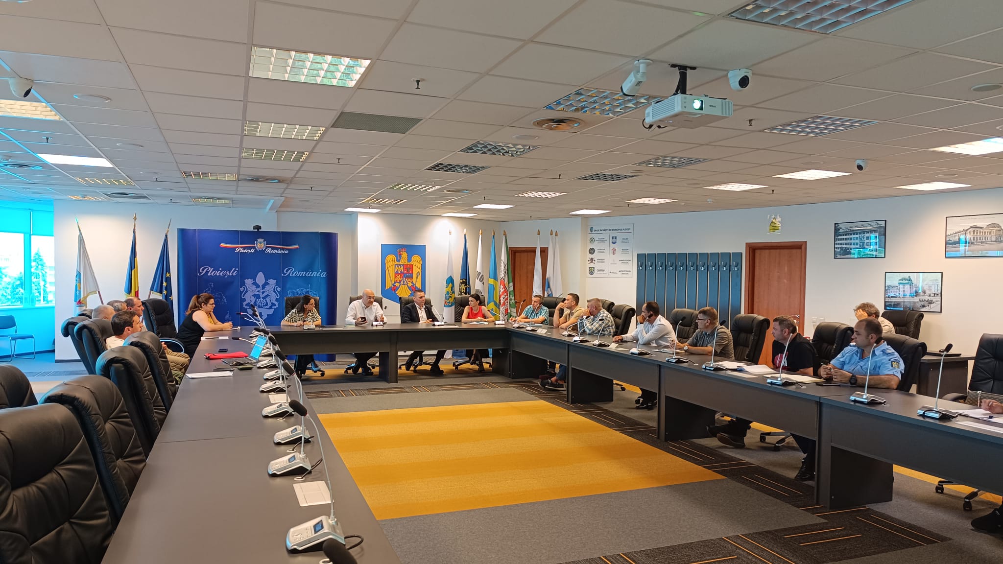 Noi informaţii despre ursul care a pus pe jar Ploieştiul. Şedinţă de urgenţă la primărie Noi informaţii despre ursul care a pus pe jar Ploieştiul. Şedinţă de urgenţă la primărie