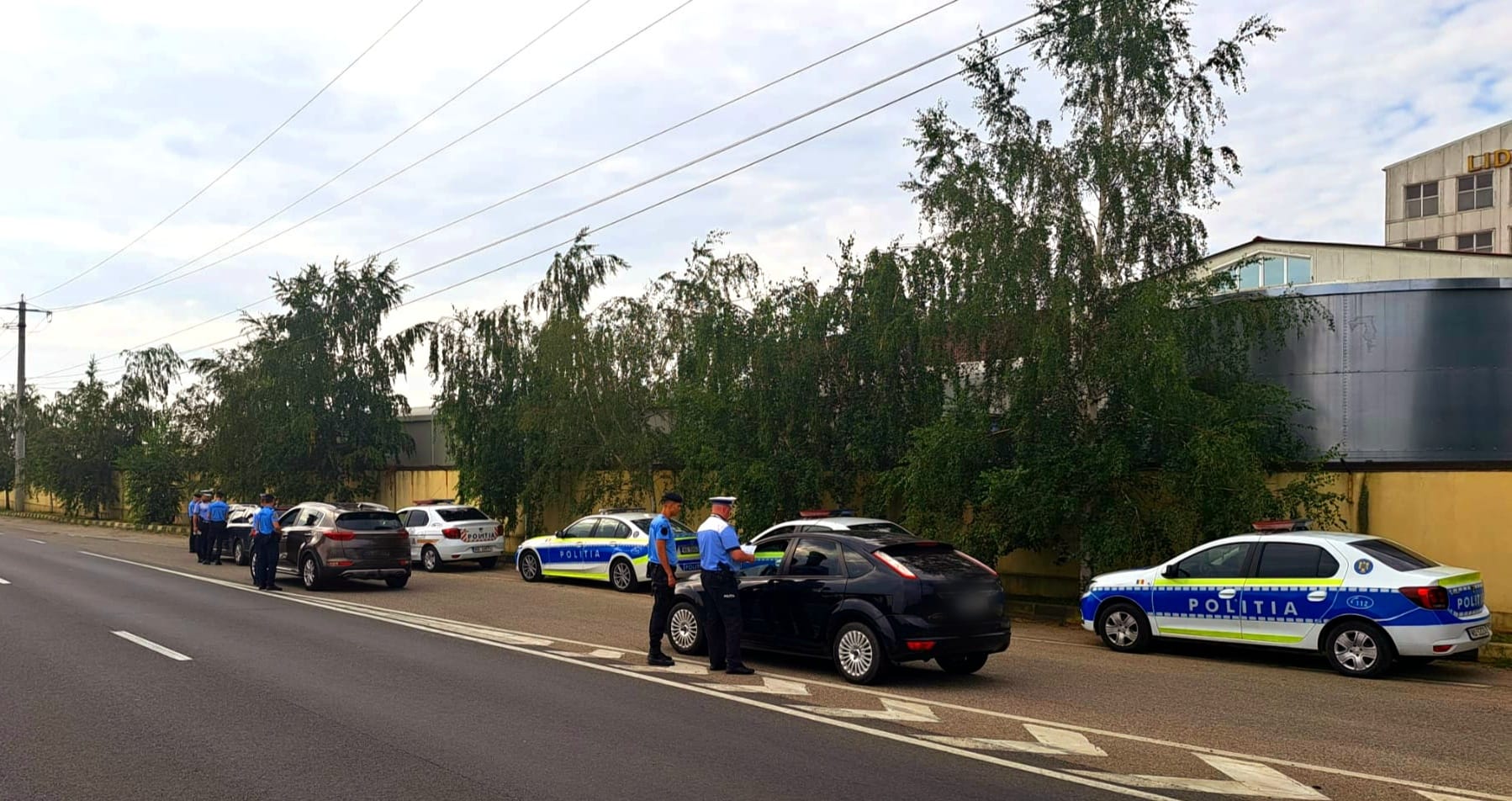 Filtru al Poliţiei Rutiere pe DN1, în zona localităţii Păuleşti Filtru al Poliţiei Rutiere pe DN1, în zona localităţii Păuleşti