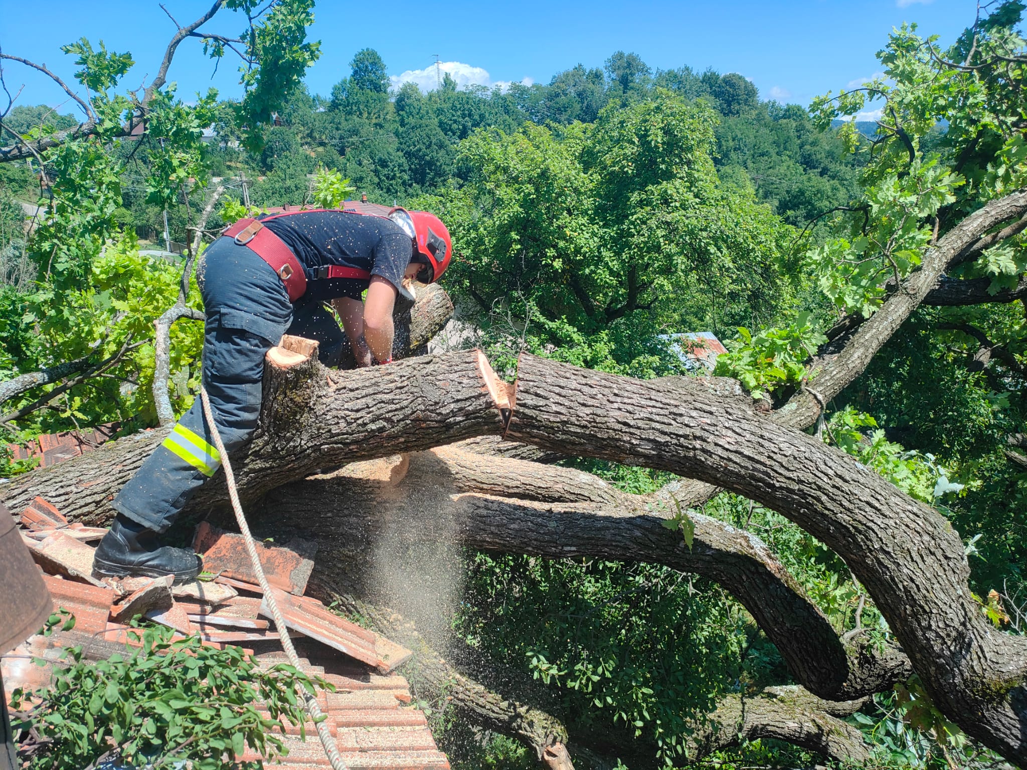 Furtuna a făcut prăpăd în judeţ. Lista localităţilor afectate Furtuna a făcut prăpăd în judeţ. Lista localităţilor afectate