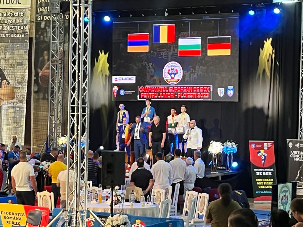 Boxerul CSM Ploieşti, Fabian Stroe, campion european de juniori – Galerie foto Boxerul CSM Ploieşti, Fabian Stroe, campion european de juniori – Galerie foto