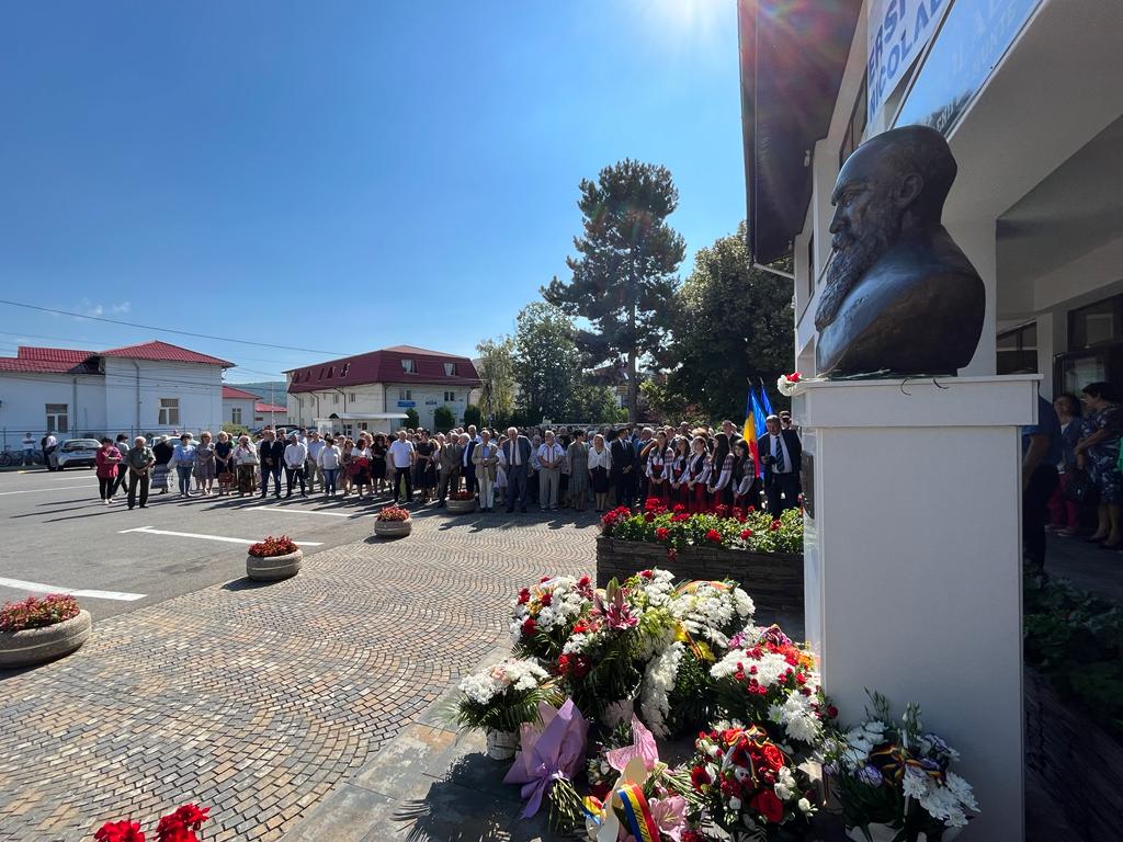 Au început cursurile Universităţii Populare “Nicolae Iorga” – Vălenii de Munte, ediţia 2023 – Galerie foto