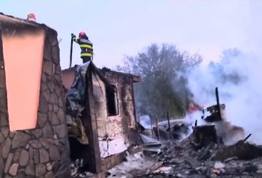 Bilanţ teribil după incendiul din Aluniş – Video