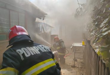 Incendiu în comuna Berceni. O butelie a explodat în timpul intervenţiei pompierilor – VIDEO