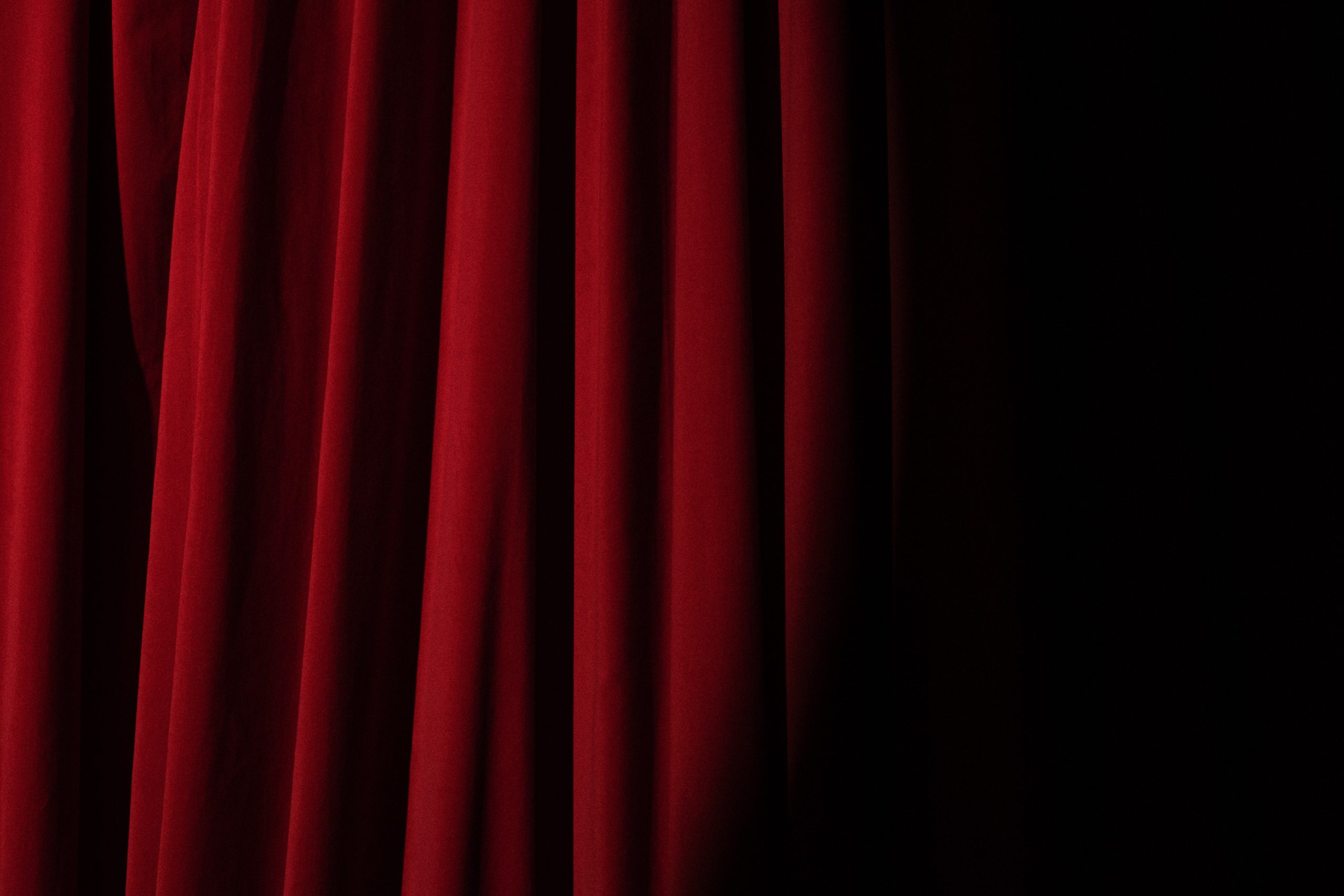 “Mori odată!” Premieră la Teatrul “Toma Caragiu”