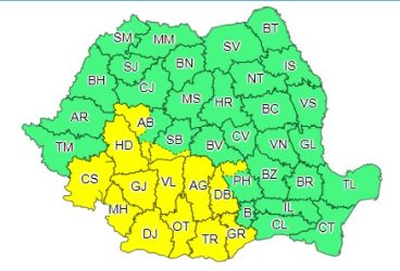 Nordul judeţului Prahova, sub avertizare de ploi torenţiale, descărcări electrice şi grindină, , până duminică la prânz