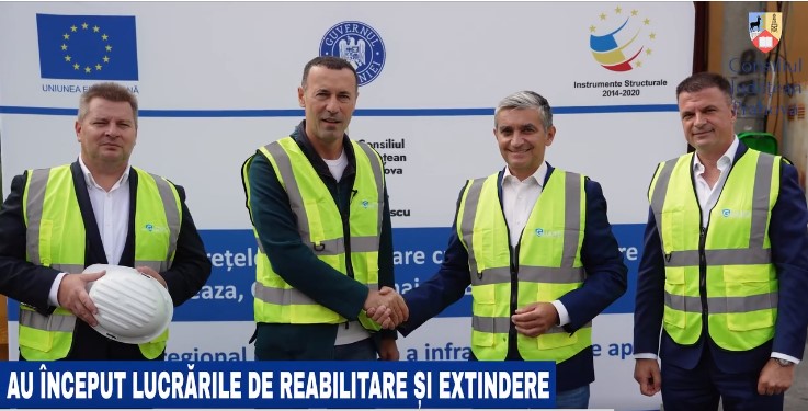 Au început lucrările de reabilitare şi extindere a reţelelor de apă-canal în Sinaia, Breaza şi Comarnic. Anunţul lui Iulian Dumitrescu Au început lucrările de reabilitare şi extindere a reţelelor de apă-canal în Sinaia, Breaza şi Comarnic. Anunţul lui Iulian Dumitrescu