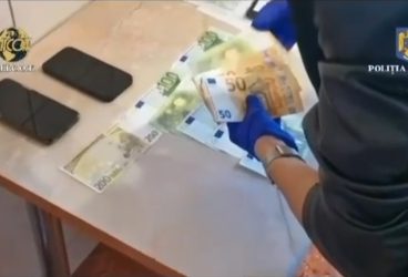 Percheziţii într-un dosar de trafic de migranţi. Bani făcuţi pe seama a mii de oameni din India, Pakistan, Nepal, Bangladesh și Sri Lanka