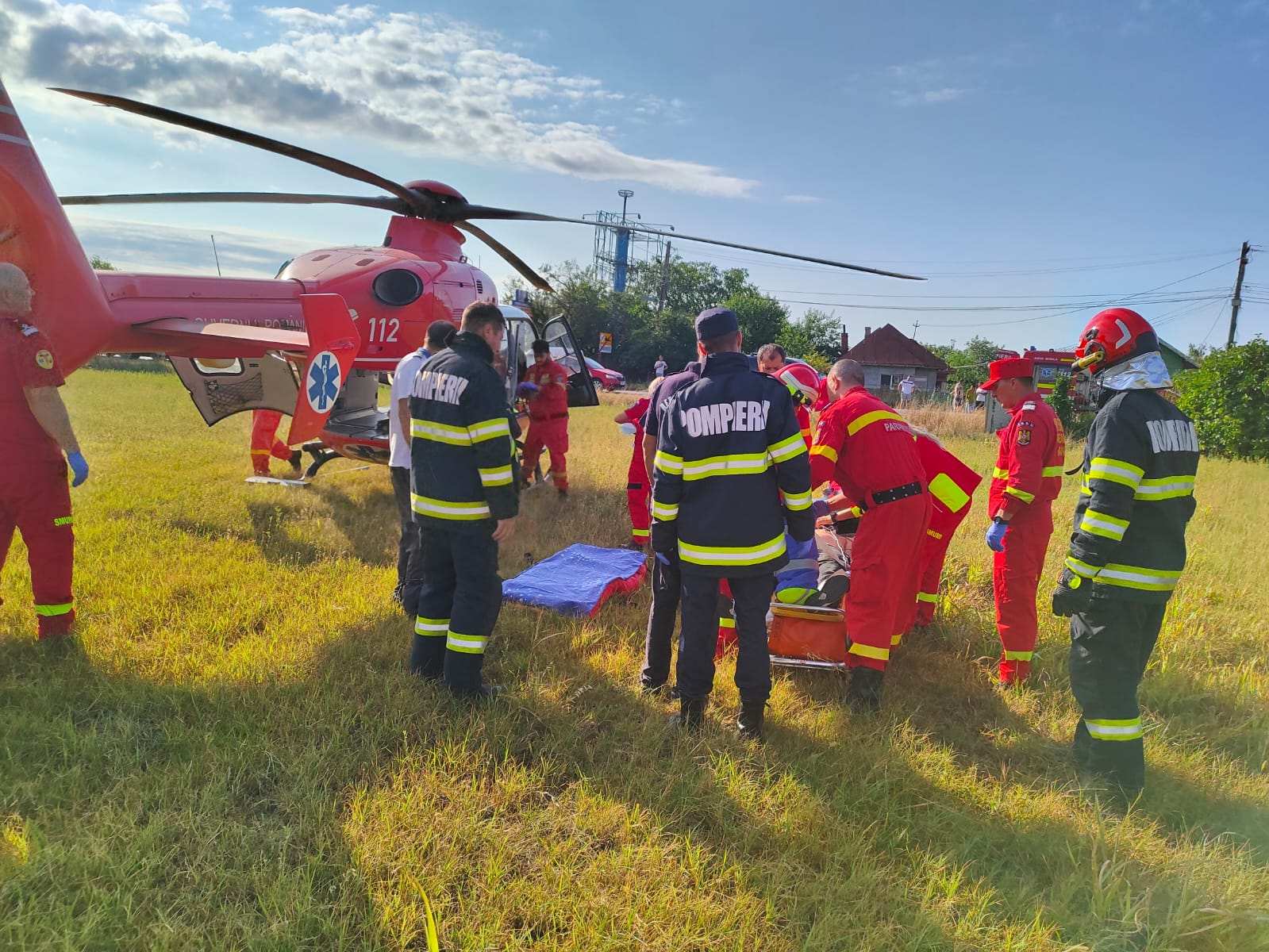 Accident grav pe DN72, în comuna Ariceștii Rahtivani. Update: O persoană a murit Accident grav pe DN72, în comuna Ariceștii Rahtivani. Update: O persoană a murit