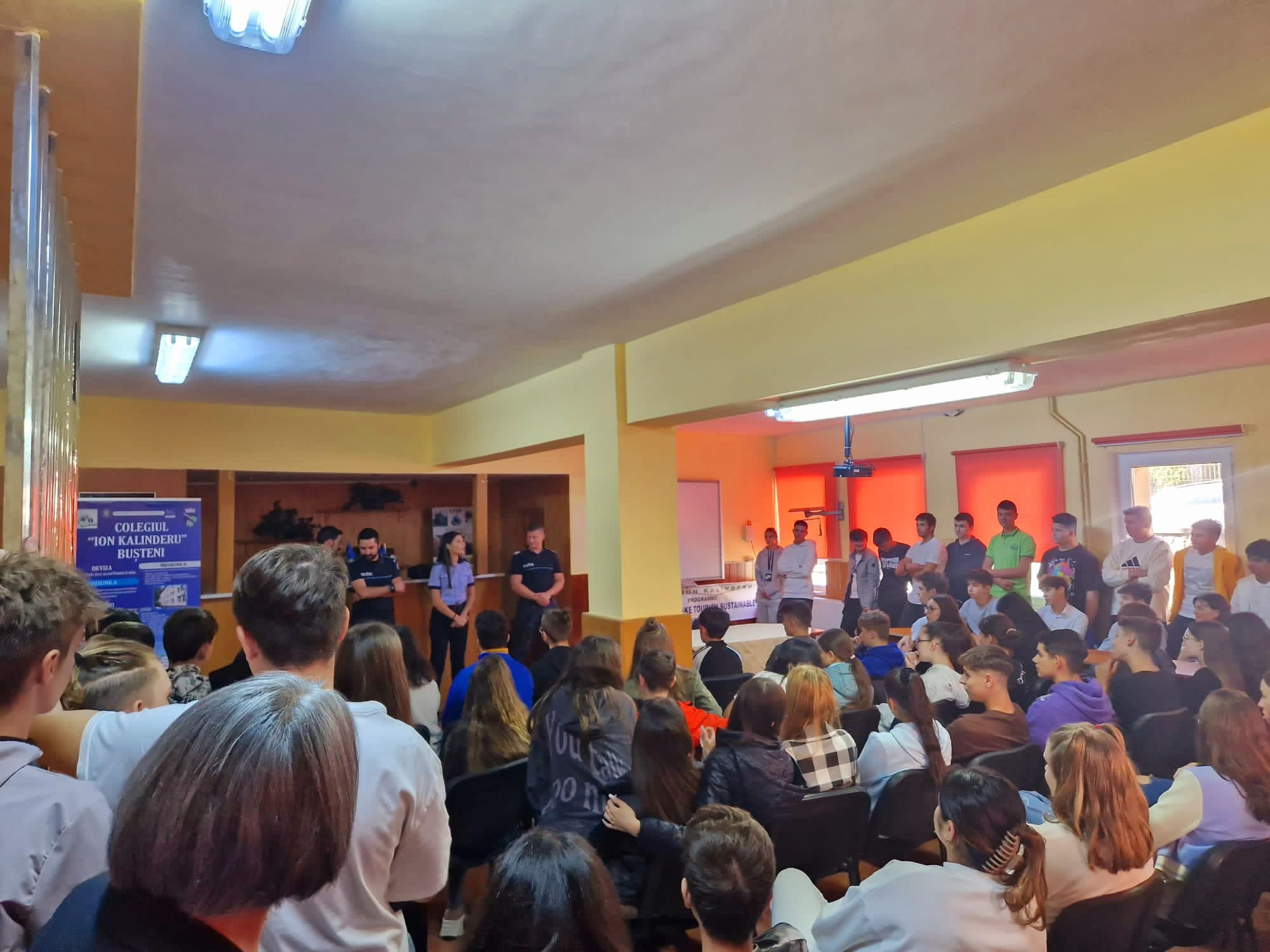 Stop consumului de substanțe psihoactive, pentru un “Viitor fără umbre”. Campanie antidrog în Prahova