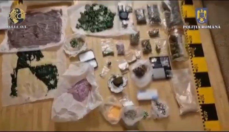 Traficant de droguri, prins în flagrant delict în Ploieşti Traficant de droguri, prins în flagrant delict în Ploieşti