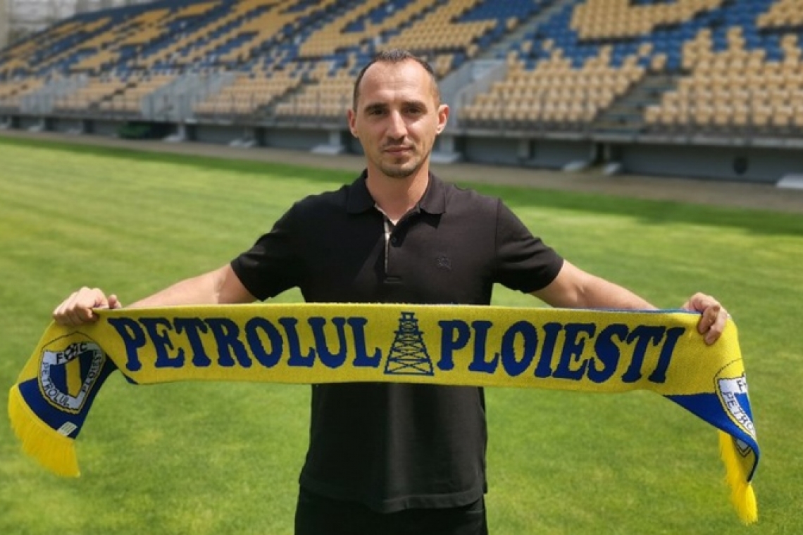 Explicație pe surse: FC Petrolul a întârziat plata salariilor lui Bart Meijers și a coechipierilor lui din cauza achitării, de către clubul găzarilor, a unor impozite restante foarte mari! Explicație pe surse: FC Petrolul a întârziat plata salariilor lui Bart Meijers și a coechipierilor lui din cauza achitării, de către clubul găzarilor, a unor impozite restante foarte mari!