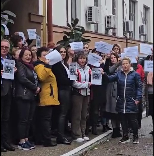 Salariaţii CAS Prahova se întorc la muncă. Protestul s-a terminat
