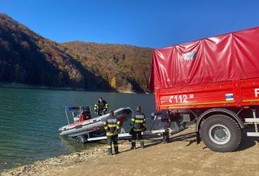 S-a reluat intervenţia de lichidare a incendiului de pădure de la Valea Doftanei