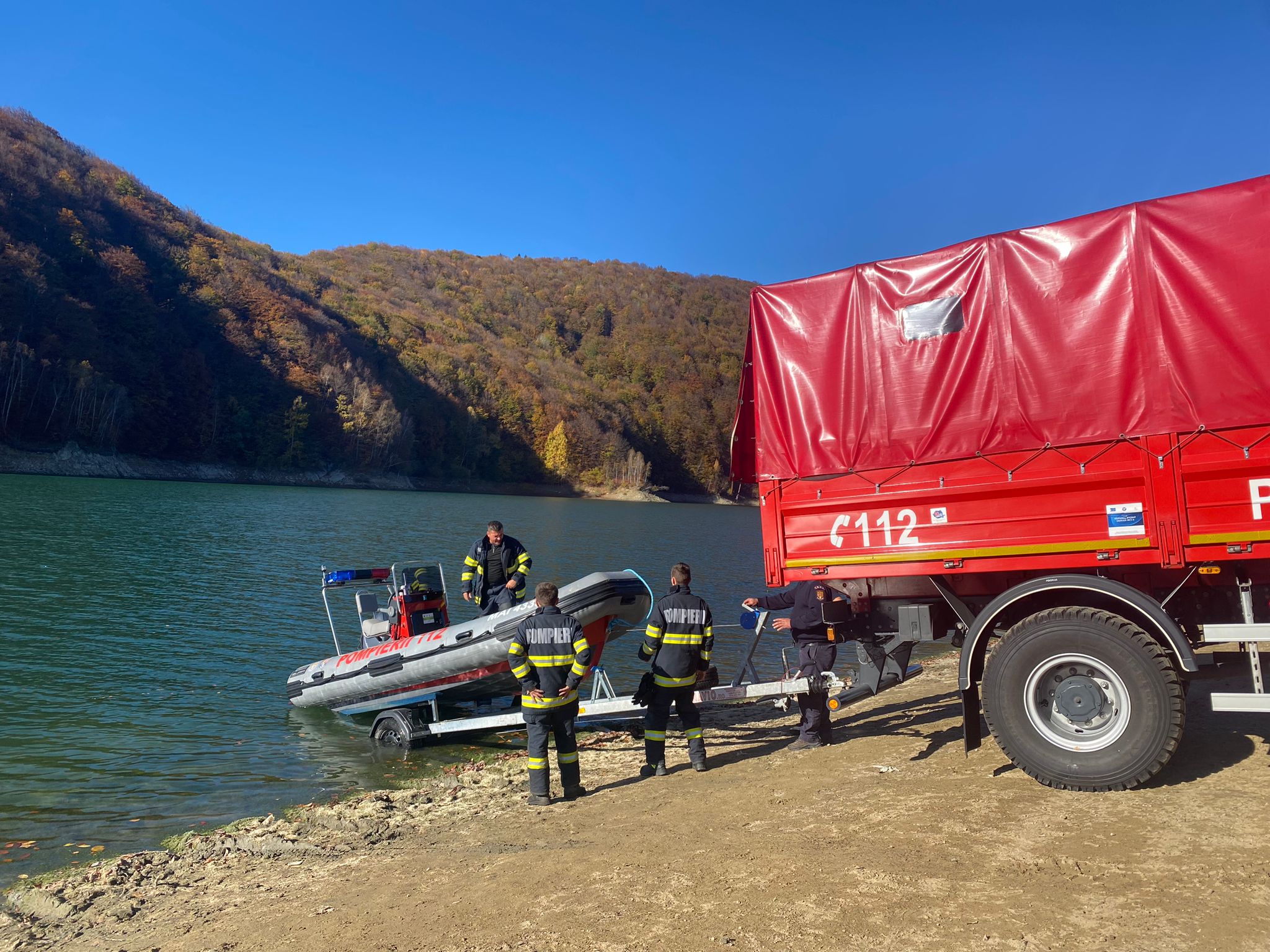 S-a reluat intervenţia de lichidare a incendiului de pădure de la Valea Doftanei S-a reluat intervenţia de lichidare a incendiului de pădure de la Valea Doftanei