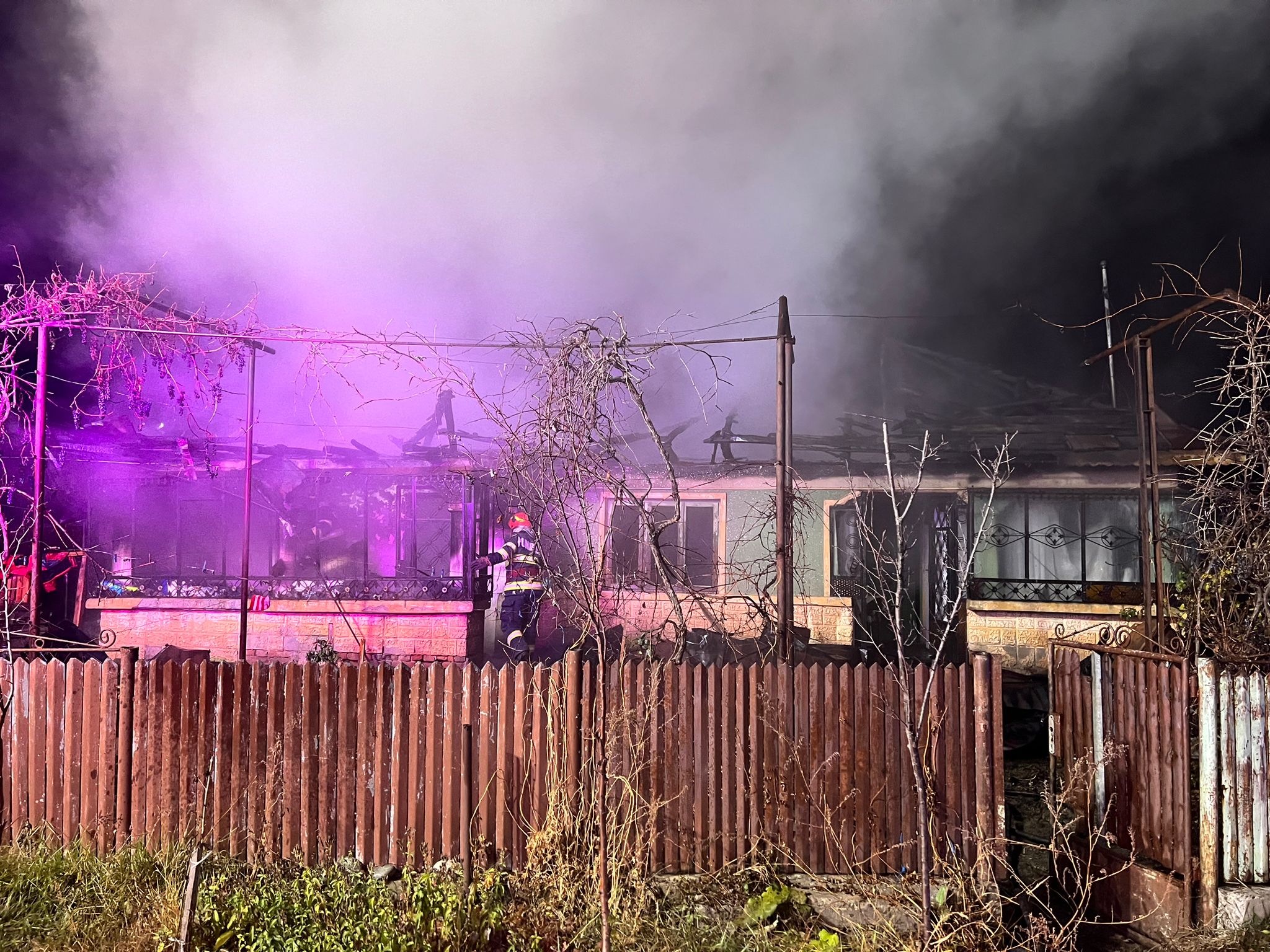 Recomandările pompierilor prahoveni pentru prevenirea incendiilor de locuințe în sezonul rece