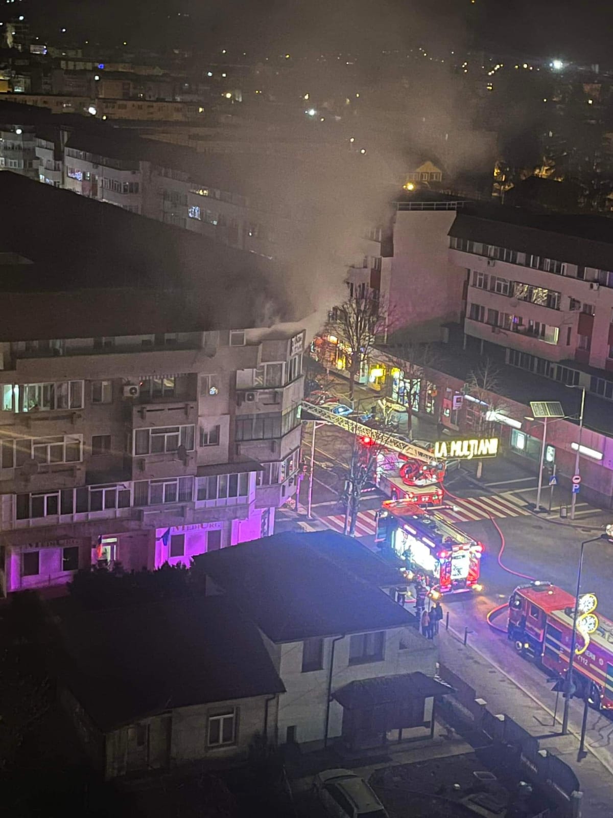 Incendiu la un apartament din Câmpina. Care este cauza producerii acestuia Incendiu la un apartament din Câmpina. Care este cauza producerii acestuia