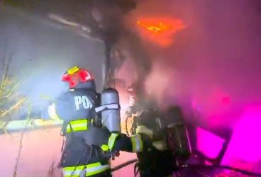 Incendiu puternic în comuna Gura Vitioarei – VIDEO