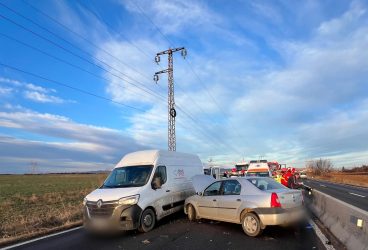 Accident pe DN1, la Băicoi, joi dimineaţă. Sensul de mers Câmpina – Ploieşti, blocat complet