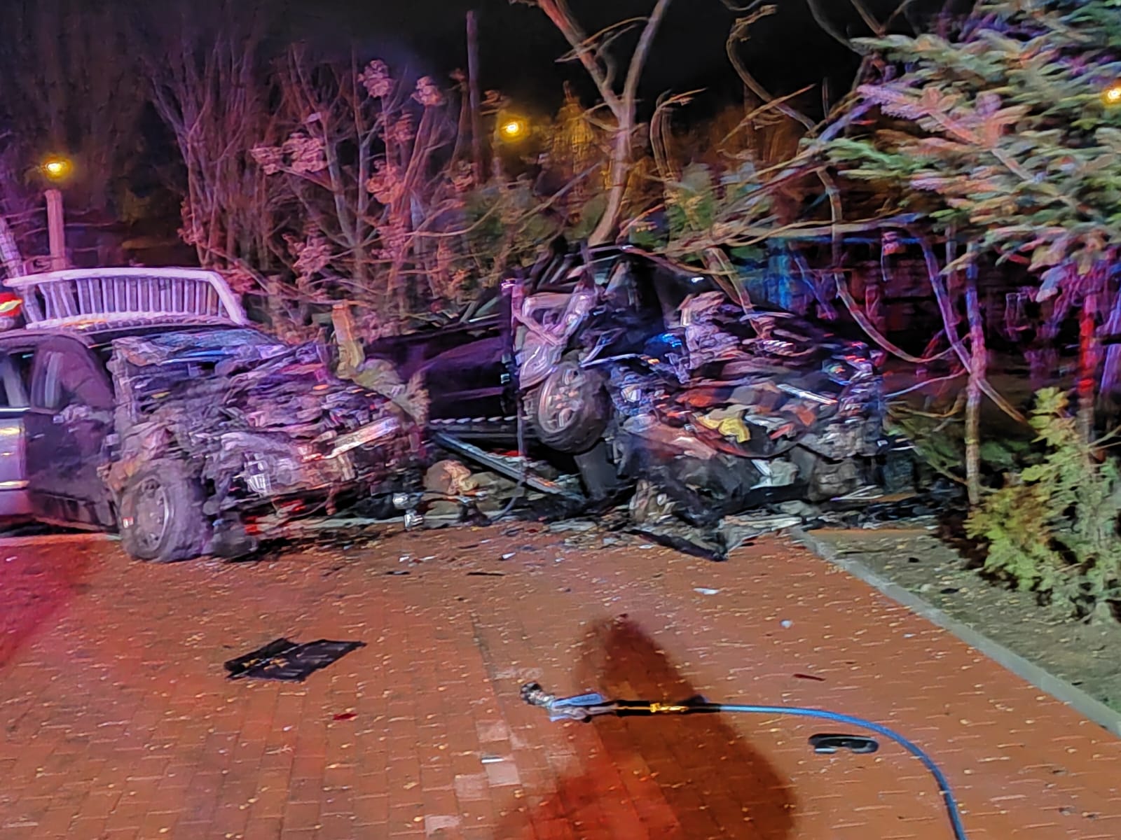 Un şofer de 19 ani a făcut prăpăd în Ploieşti, la intersecţia Eroilor – Rudului