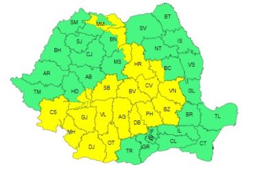 Prahova, sub un nou cod galben de averse, vijelii, căderi de grindină și descărcări electrice