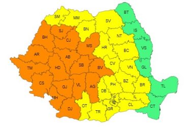 Prahova, sub cod galben de ploi torenţiale, vijelii şi grindină