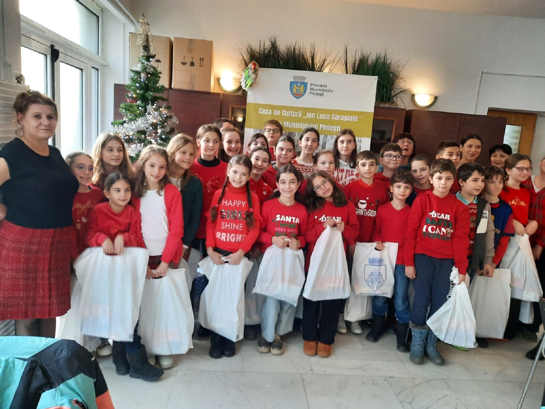 Atelierele lui Moş Crăciun, un eveniment pe sufletul celor mici