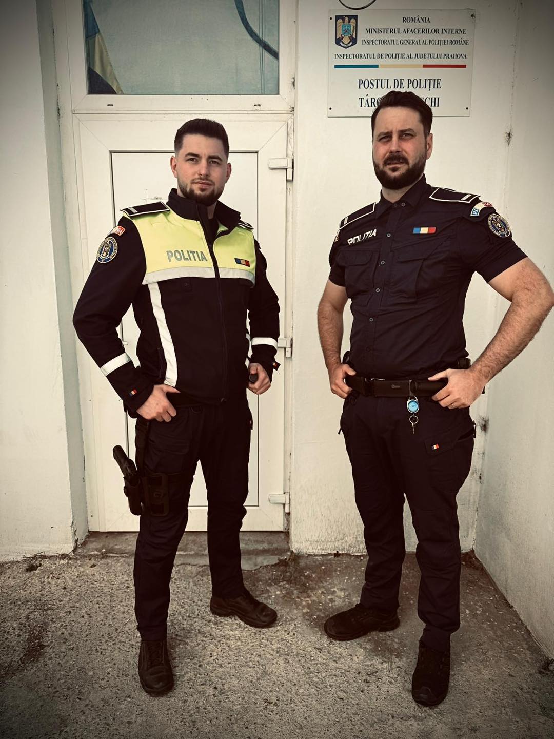 Doi poliţişti ai Secției 3 Poliție Rurală Blejoi, lecţie de omenie într-o situaţie critică