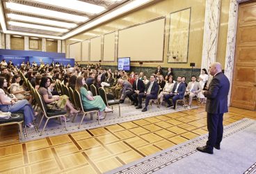 Bolojan: România va depăși greutățile doar cu ajutorul oamenilor responsabili care își fac datoria în serviciul public