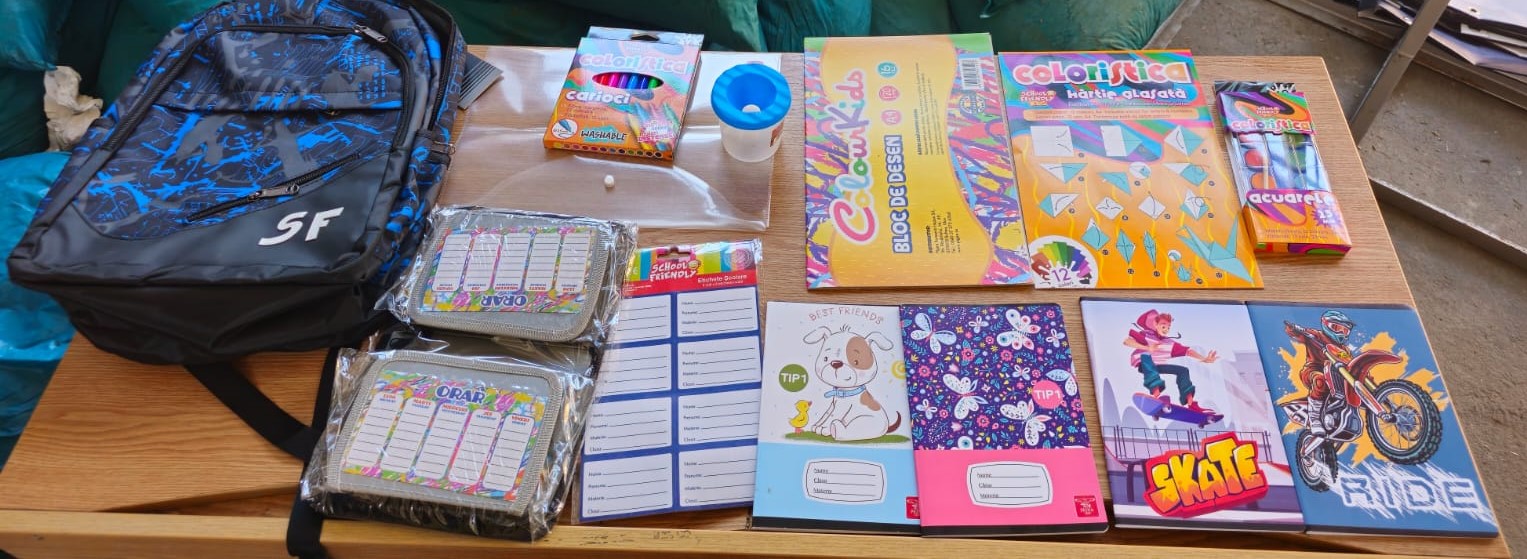 Primăria Ploieşti a început distribuirea celor 3.620 de ghiozdane către elevii din clasele 0 şi I