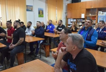 Caravana cinematografică a ajuns la Penitenciarul Ploieşti