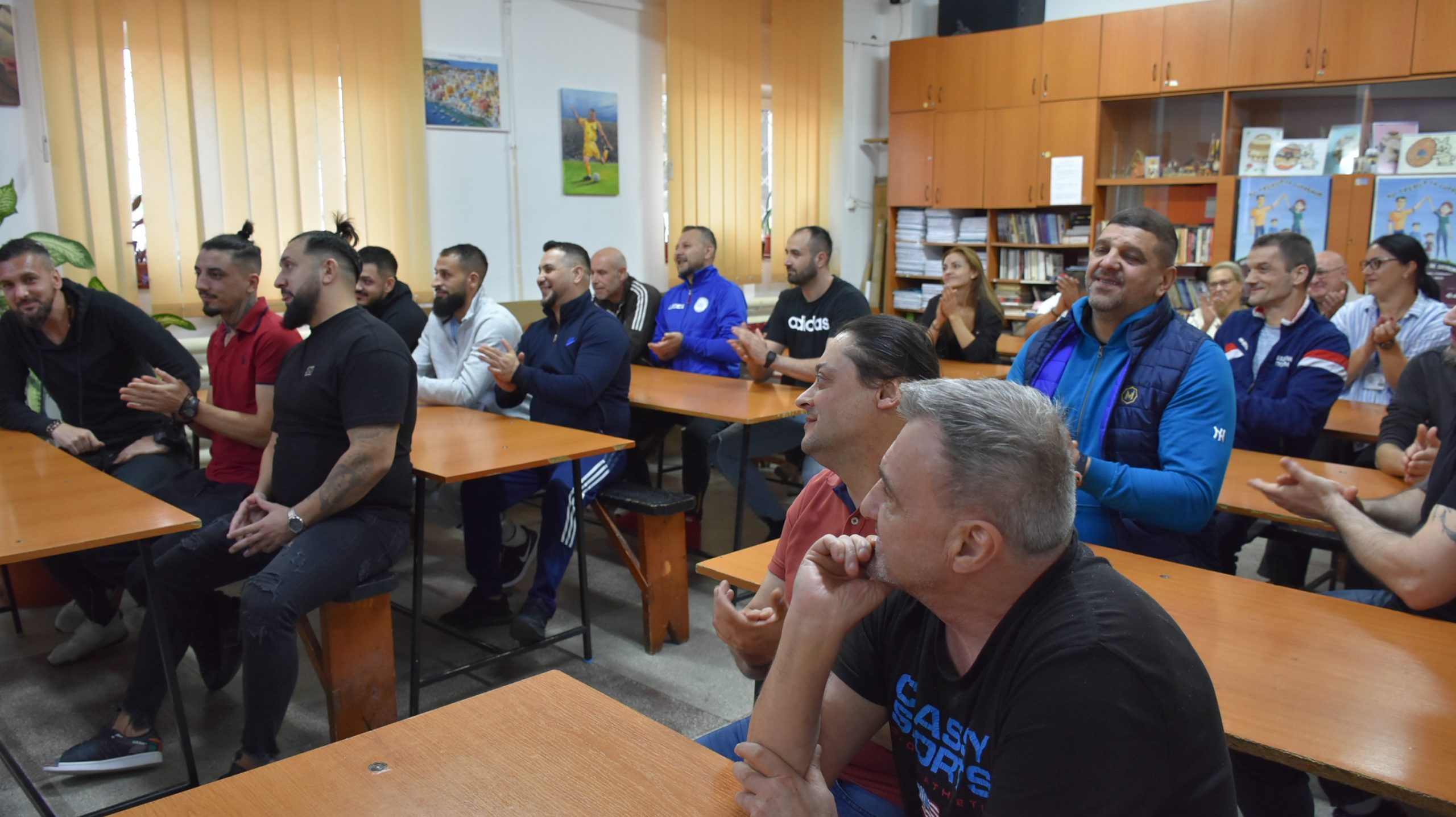 Caravana cinematografică a ajuns la Penitenciarul Ploieşti