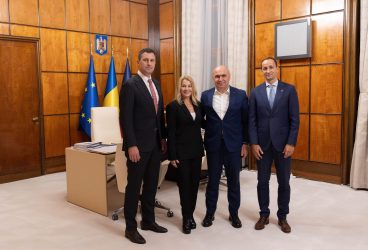 Nadia Comăneci și Mihai Covaliu, oaspeți ai premierului Ilie Bolojan